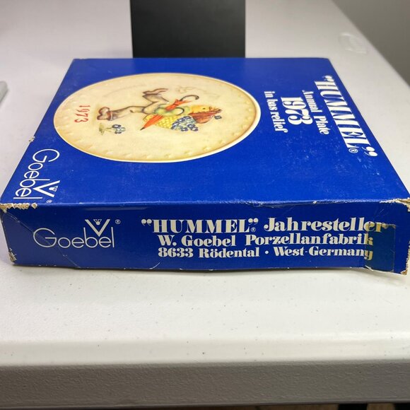 Hummel Globe Trotter Annual Plate 7.5" Hand-Painted Germany w/Box - 1973 - Picture 4 of 6